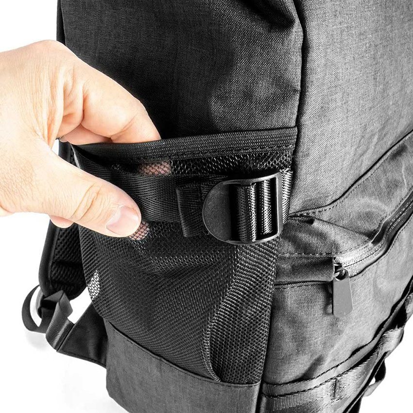 Wetterfeste Seitentaschen auf der Vorderseite Gepolsterte Laptoptasche innen Rogue Geruchsfester, abschließbarer Rucksack