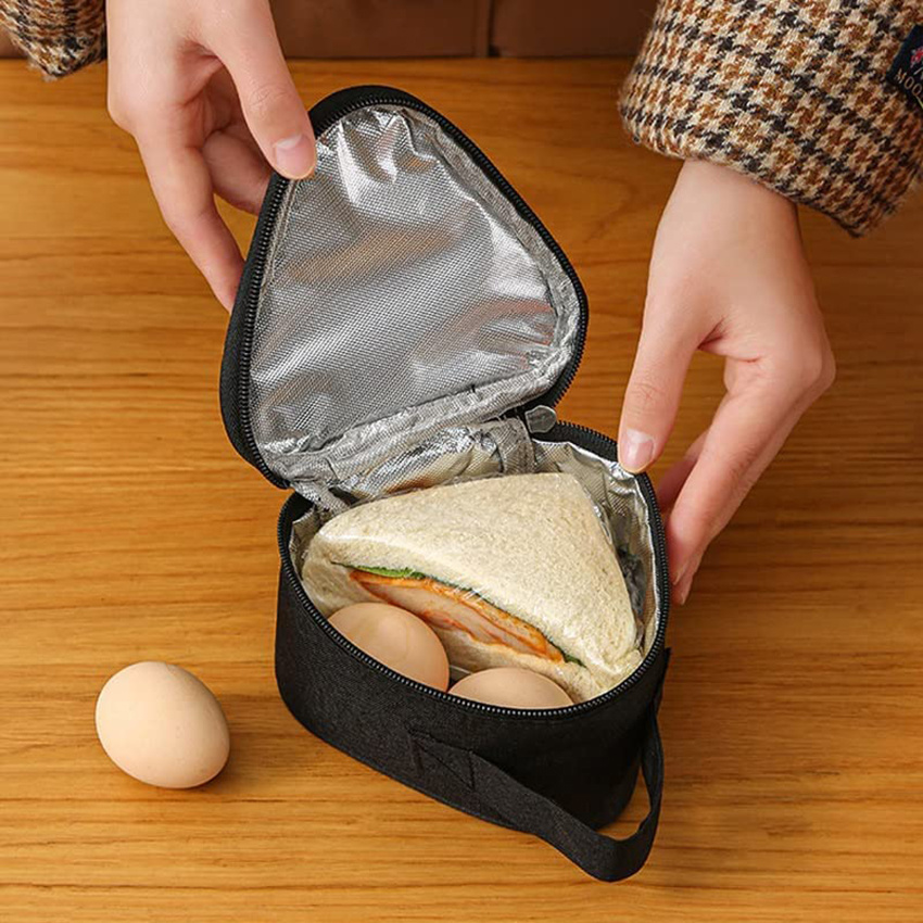 Dreieckige Isolierungs-Lunch-Tasche Mini-Aluminiumfolie-Studenten-Reisbällchen-Tasche Nette tragbare Lunchbox im Freien