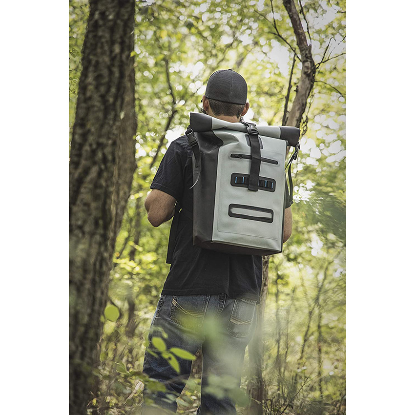 30-Liter-TPU-wasserdichter Trockenrucksack, auslaufsicher, pannensicher und reißfest